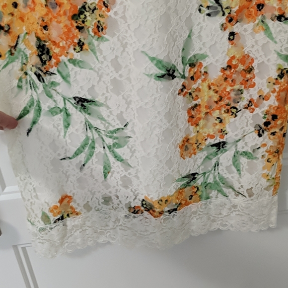 Eva Mendes White Lace Business Professional Dress - Picture 4 of 5